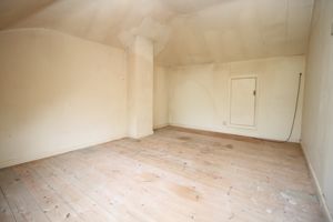 Bedroom- click for photo gallery